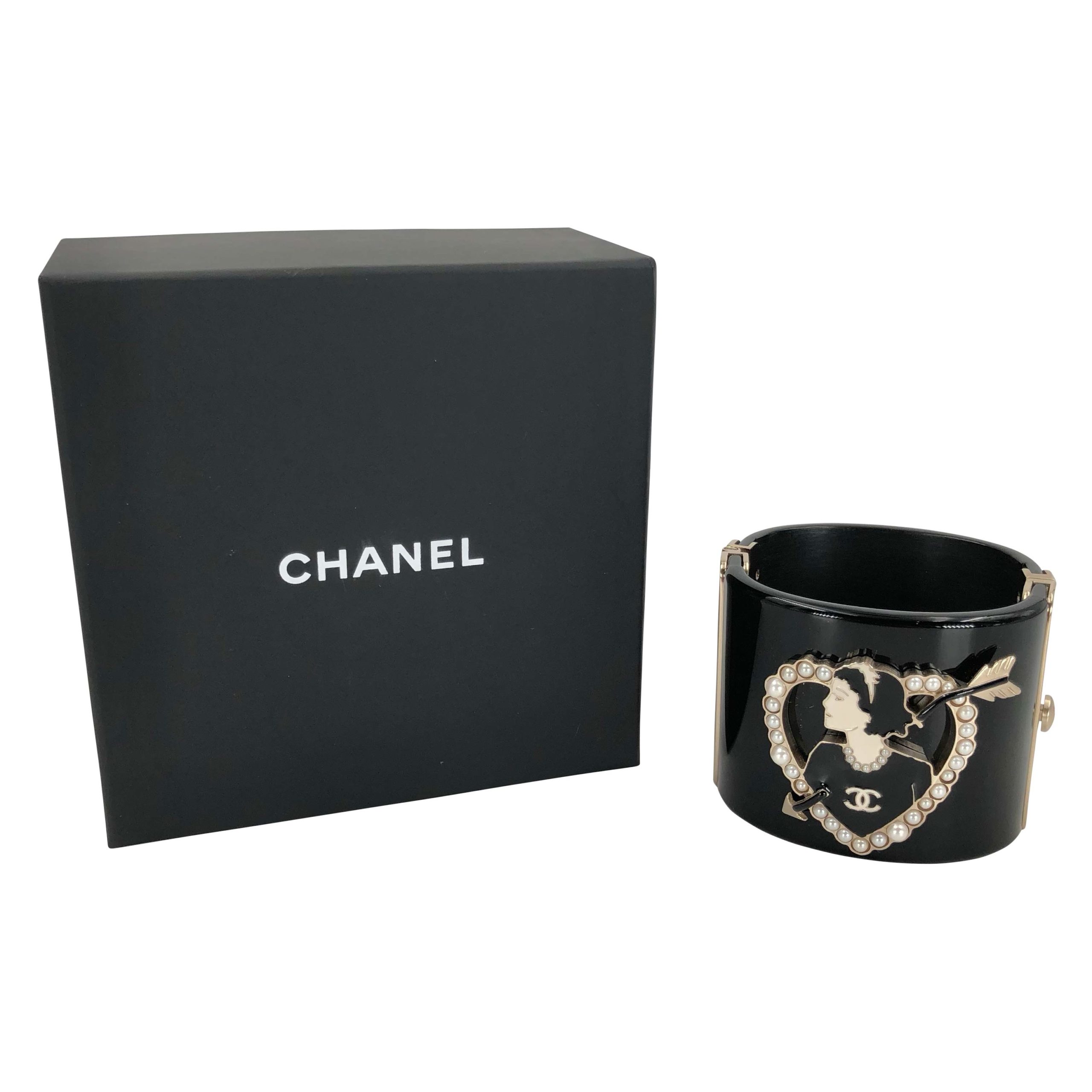 Chanel Black/White Resin Coco Cuff Bracelet | Yoogi's Closet
