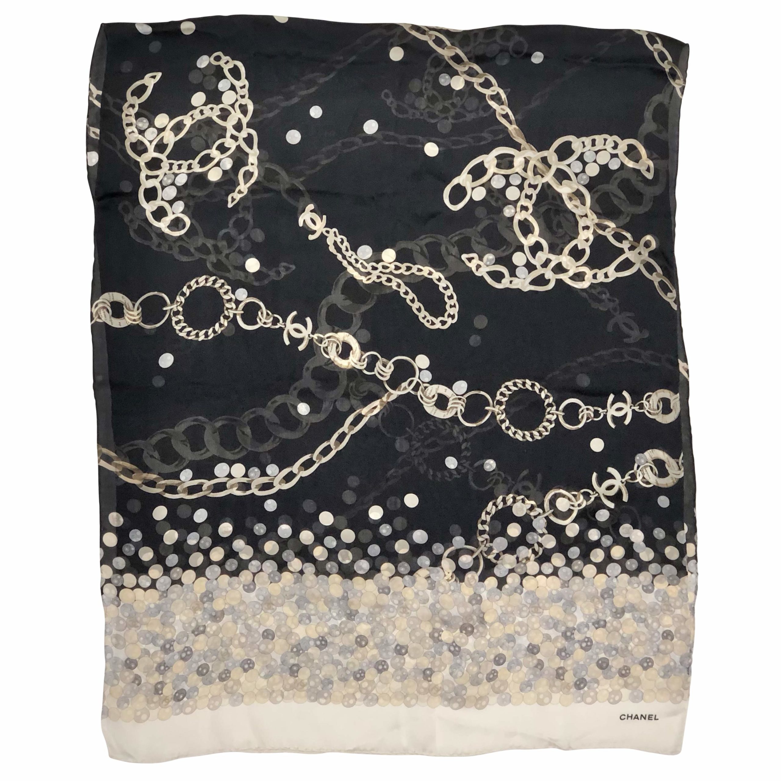 Louis Vuitton shine shawl grey/ gold – Lady Clara's Collection