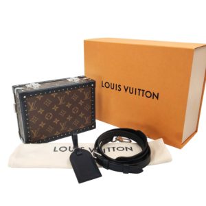 Louis Vuitton Edition Limitée Wheel Box bag in brown monogram canvas and  black leather